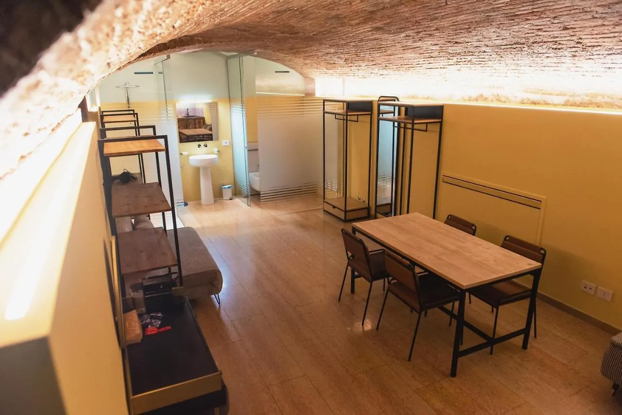 Guest house Italianflat - Empireo Rooms - 200Mt To Arena Verona Italy