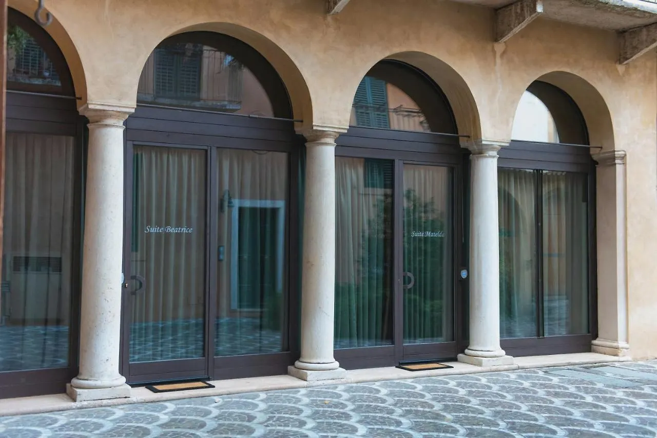 Guest house Italianflat - Empireo Rooms - 200Mt To Arena Verona