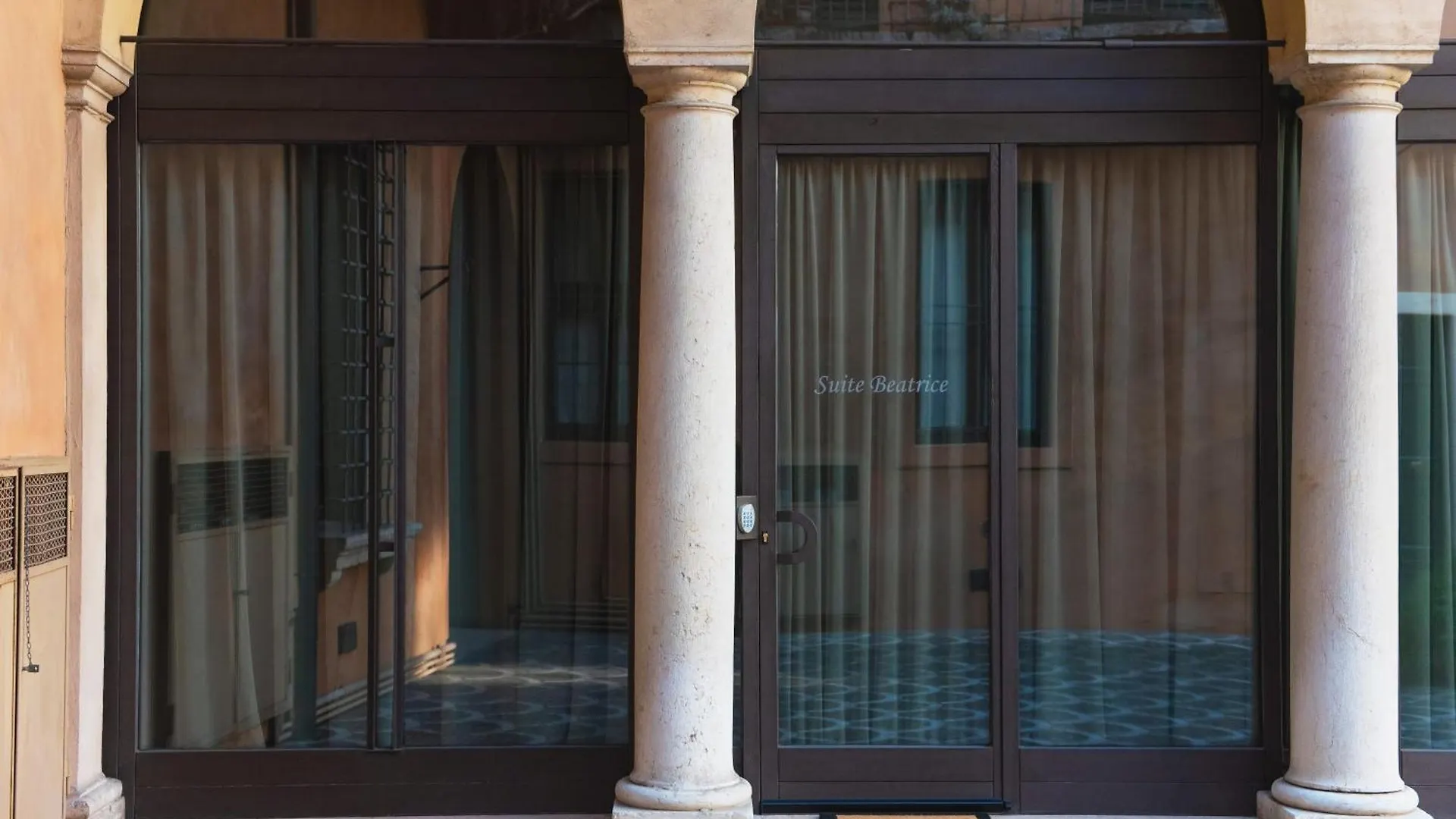 Guest house Italianflat - Empireo Rooms - 200Mt To Arena Verona