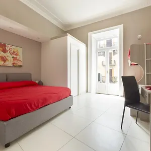 Rosaroll 2*, Naples Italy